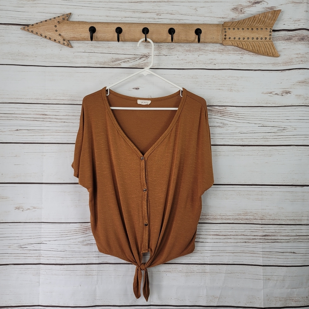 Pinc | Button Tie Waist Short Sleeve Top